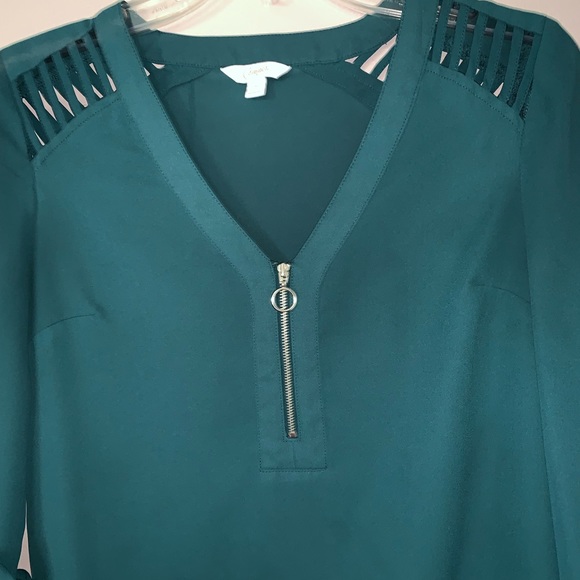 💙5/$25!💙 Candie’s blouse - Picture 2 of 6